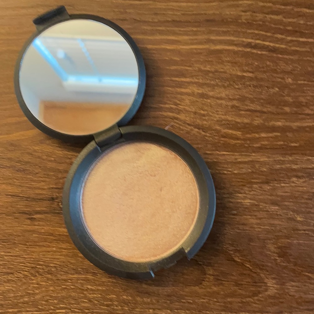 Becca Opal Highlight